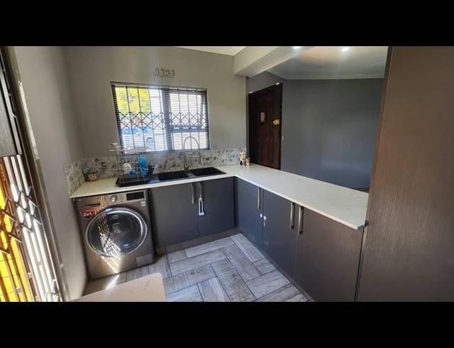 3 BEDROOM HOUSE FOR SALE IN BASSONIA